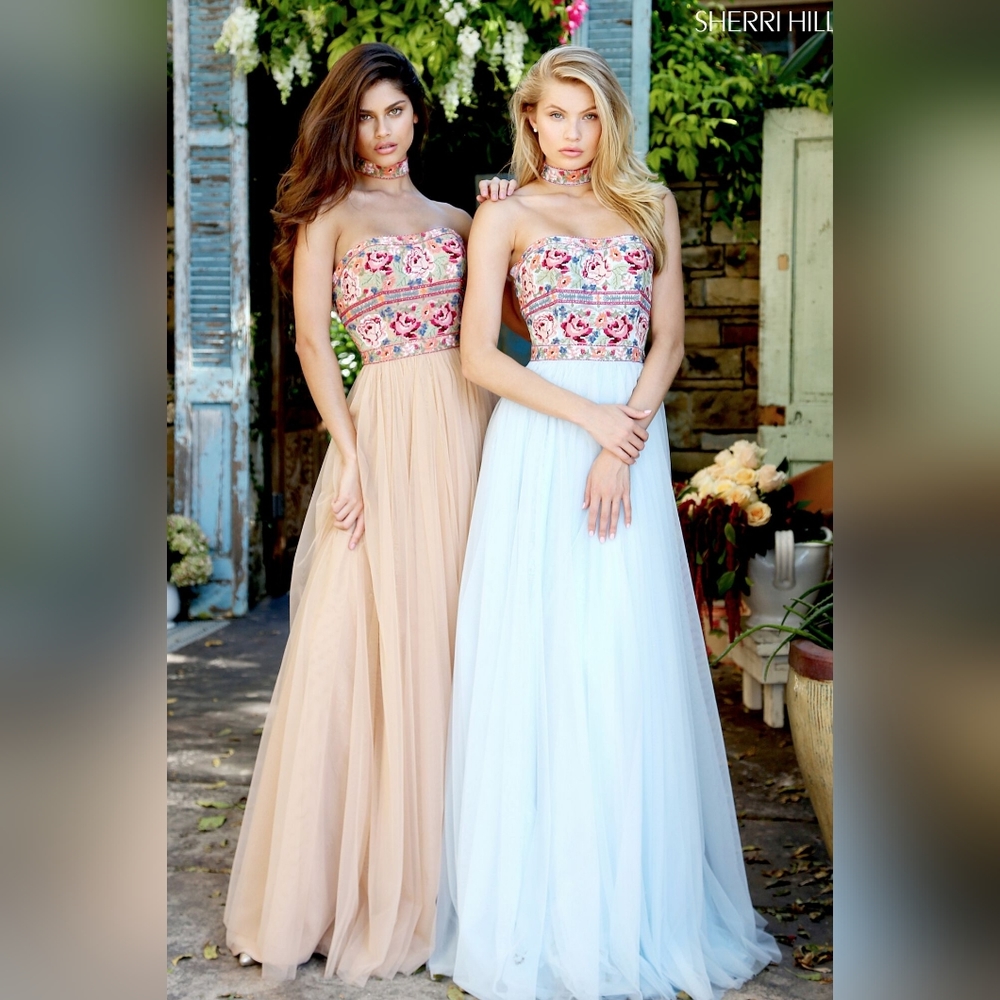 Sherri Hill Strapless Floral Lace Embroidered Chiffon Ball Gown Size 2